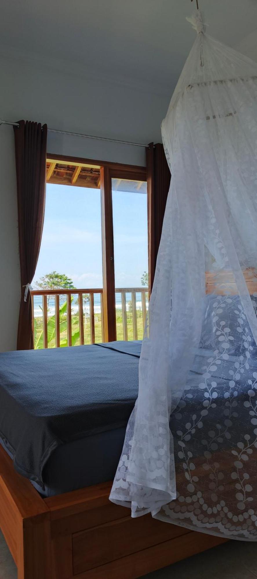 Friend House Stay & Surf Airsatang Exterior photo
